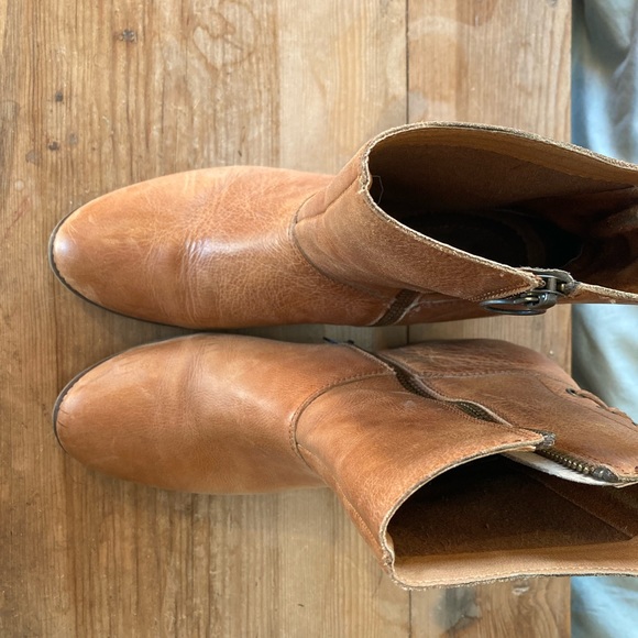 Latigo brand leather stacked heel boots - Picture 3 of 4